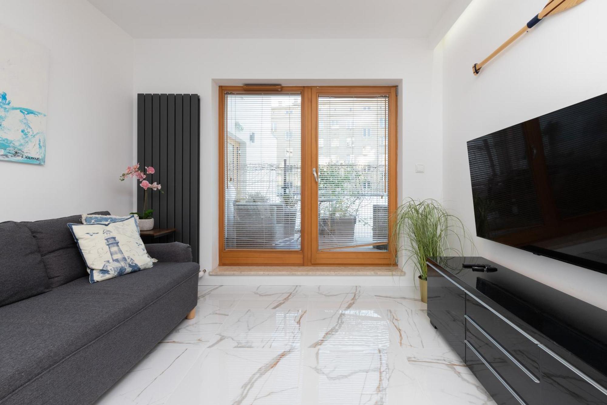 Batorego 7 Apartament With Terrace & Parking Downtown Gdynia By Renters Eksteriør billede